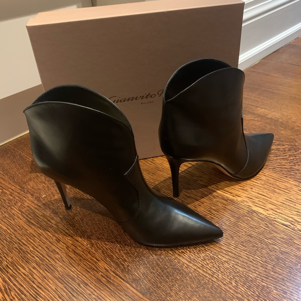 Brand new Gianvitto Rossi boots